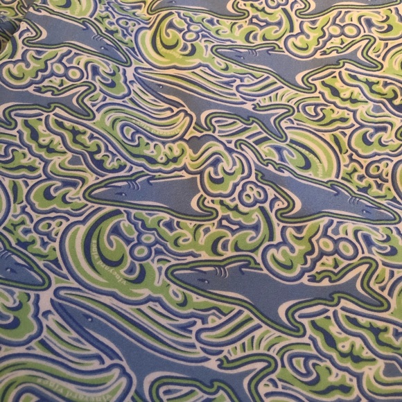 Vineyard Vine mens breaker pant. Shark print. - Picture 4 of 6